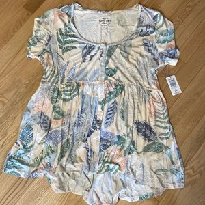 NWT Torrid Women’s Button-Down Peplum Top. White w/ Tropical Print. Sz. 2